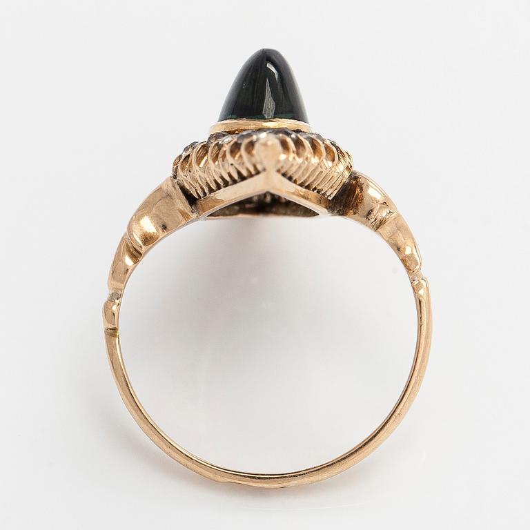 Ring, 14K guld, gammalslipade diamanter och safir, kontrollmästar stämpel AP, Ryssland, omkring 1900.