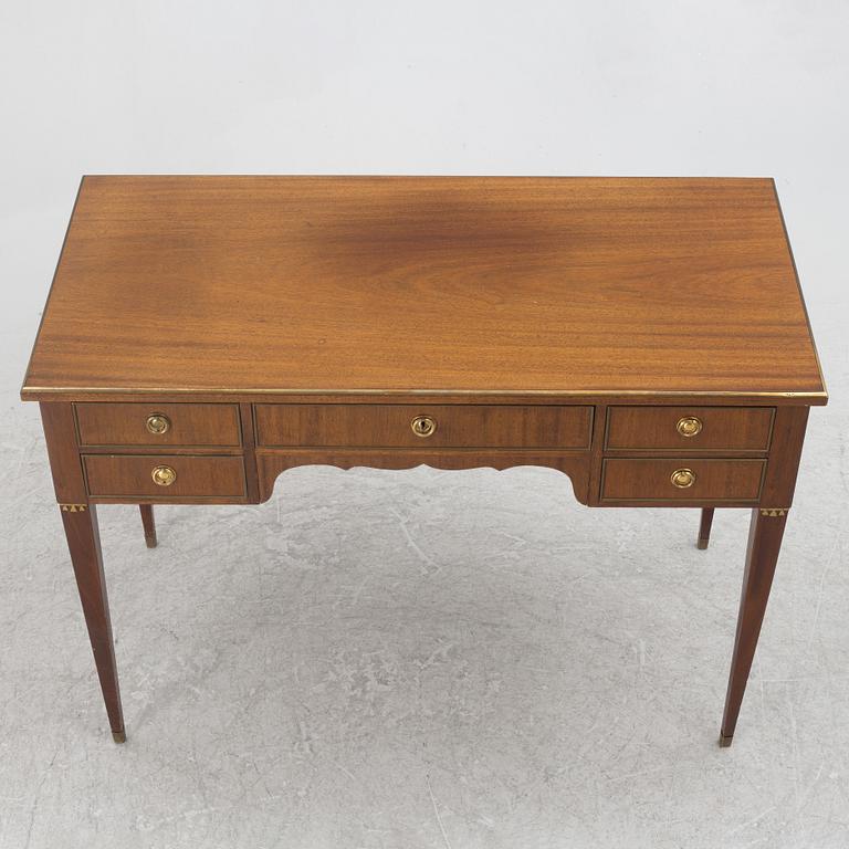 Skrivbord, 1900-talets mitt. Sengustaviansk stil.