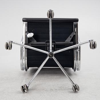 Charles & Ray Eames, kontorsstol, "EA117", Vitra.