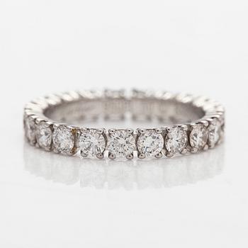 Cartier, sormus, allianssisormus, platinaa ja briljanttihiottuja timantteja.