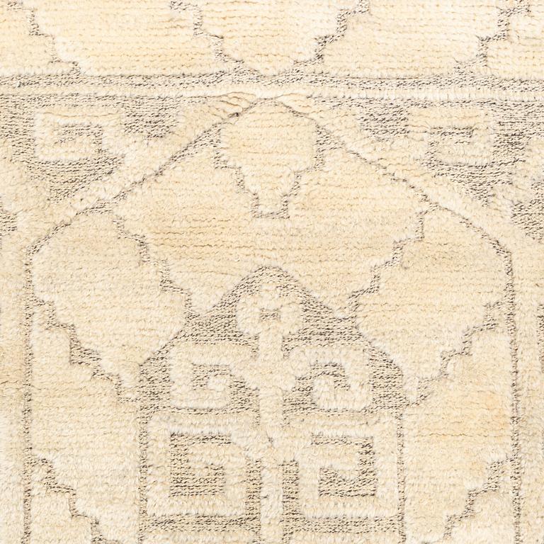 Märta Måås-Fjetterström, a rug, 'Vita Spetsporten',  knotted pile in relief, approximately 225 x 150 cm, signed AB MMF.