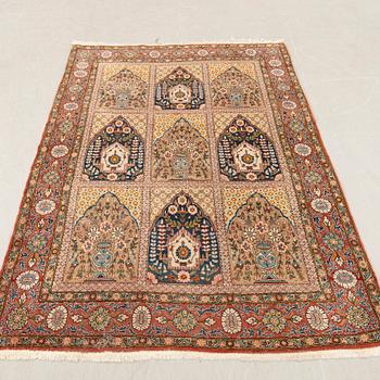 Matta Orientalisk semiantik ca 205x140 cm.