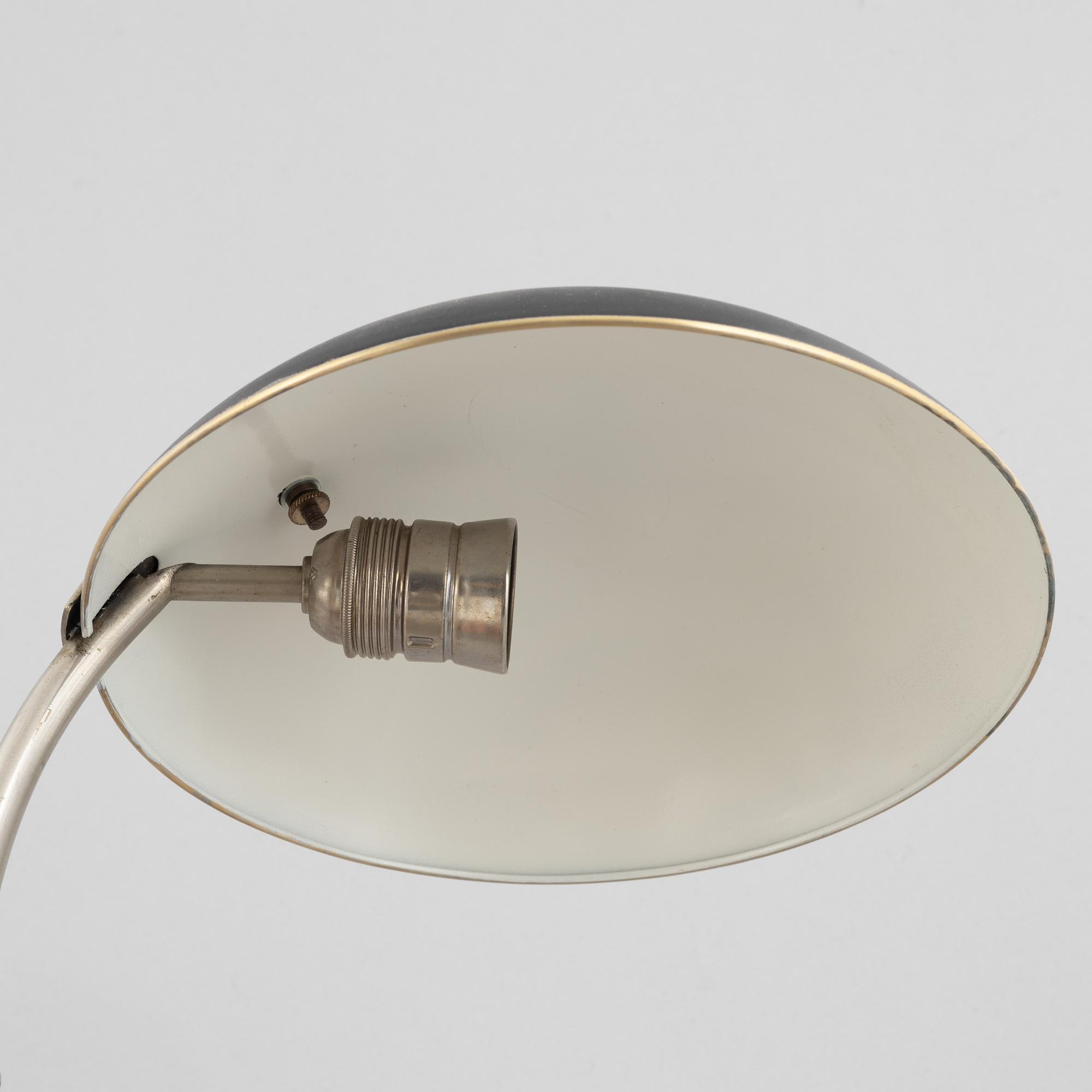 Harald Notini, bordslampor, ett par, modell "15091 A", Arvid Böhlmarks Lampfabrik, Stockholm, 1930-tal.