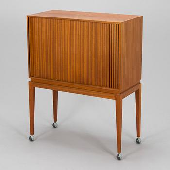 A radio cabinet, mid-20th century.