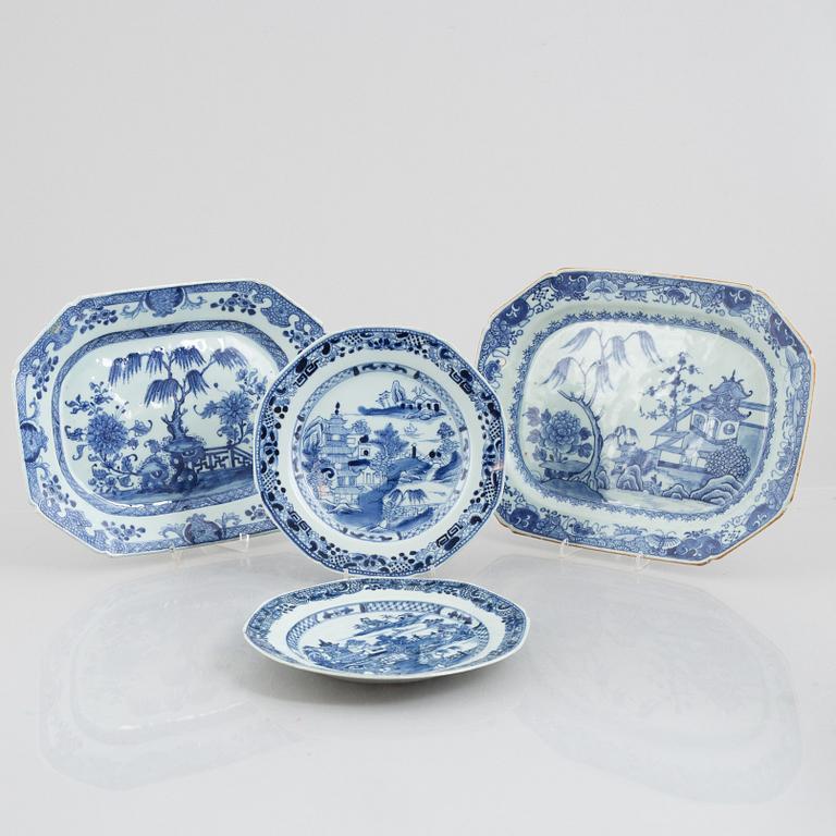 Two serving dishes and two plates, export porcelain, China, Qing dynasty, Qianlong (1736-95).