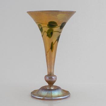 Louis Comfort Tiffany, a "Favrile" lustre glass vase, USA, early 20th century.