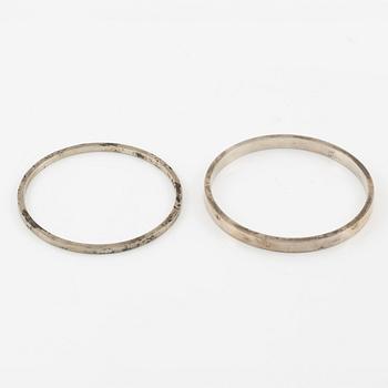 Lars Arby, fem armringar, sterlingsilver, Göteborg 1963, 1966 och 1967.