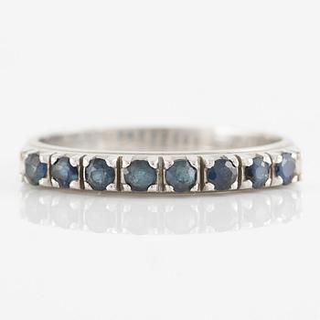 Alliance ring 18K white gold with sapphires.