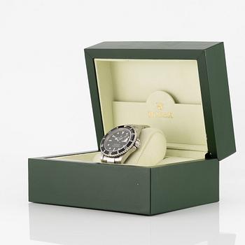 Rolex, Oyster Perpetual Date, Submariner, wristwatch, 40 mm.