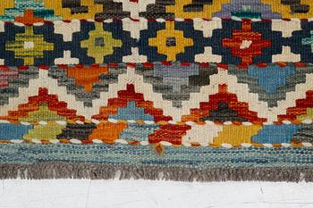 Matta, Kelim, ca 261 x 182 cm.
