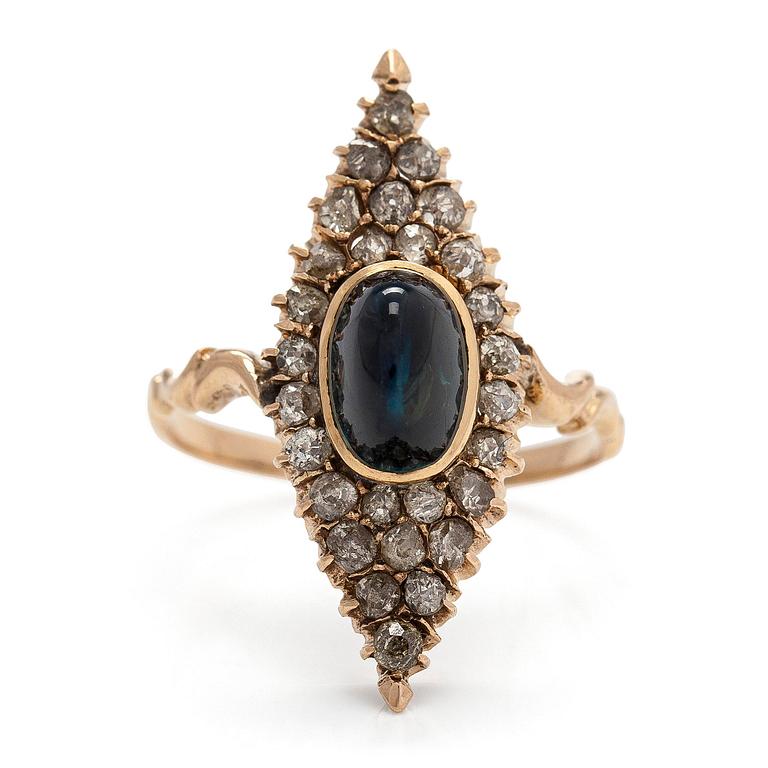 Ring, 14K guld, gammalslipade diamanter och safir, kontrollmästar stämpel AP, Ryssland, omkring 1900.