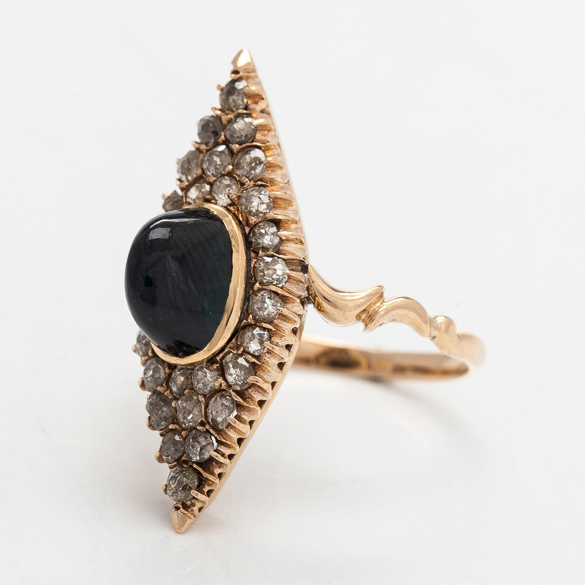 Ring, 14K guld, gammalslipade diamanter och safir, kontrollmästar stämpel AP, Ryssland, omkring 1900.