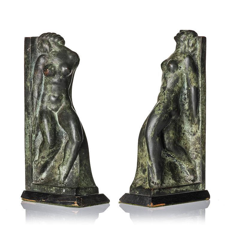 Axel Gute, bokstöd, ett par, grönpatinerad brons, Swedish Grace, 1920-tal.