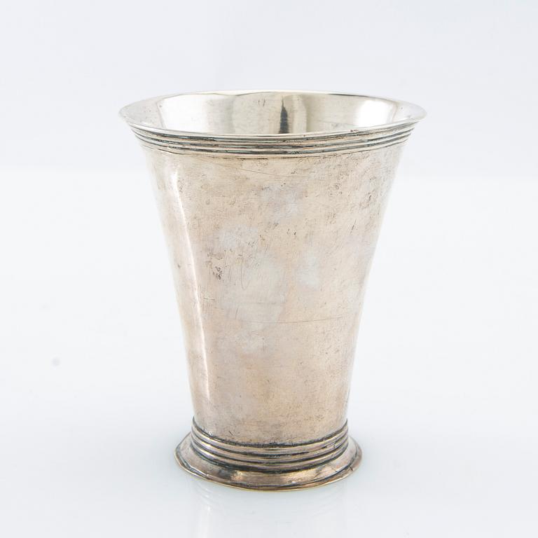 Jonas Ahlbom bägare silver Västerås 1742.