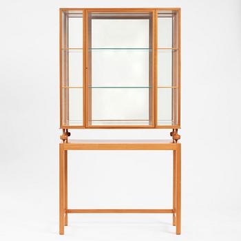 Josef Frank, a showcase cabinet model "2077", Firma Svenskt Tenn, Sweden pre 1985.