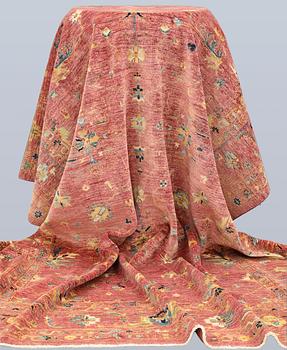 A carpet, Ziegler design, approx. 355 x 251 cm.