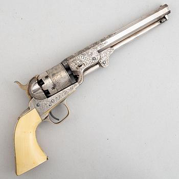 Slaglåsrevolver, Colt 1851 Navy, i schatull, från år 1863.