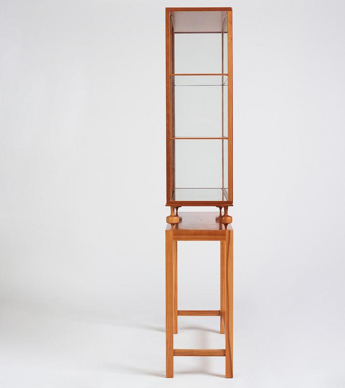 Josef Frank, a mahogany showcase cabinet model "2077", Firma Svenskt Tenn, Sweden.