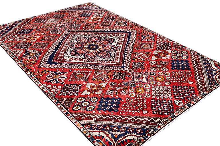 Matta, Bakhtiari, ca. 340 x 220 cm.