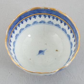 Skålar, uppsättning om 12 st, exportporslin, Kina, Qingdynastin, omkring år 1800.