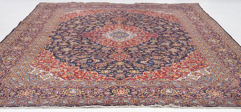 Matta, Keshan, ca 400 x 295 cm.