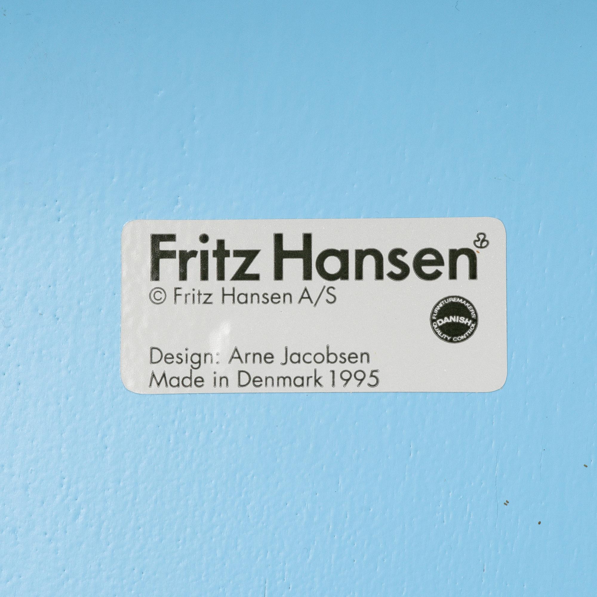 Arne Jacobsen, stolar, 6 st, "Myran", Fritz Hansen, Danmark, 1995.