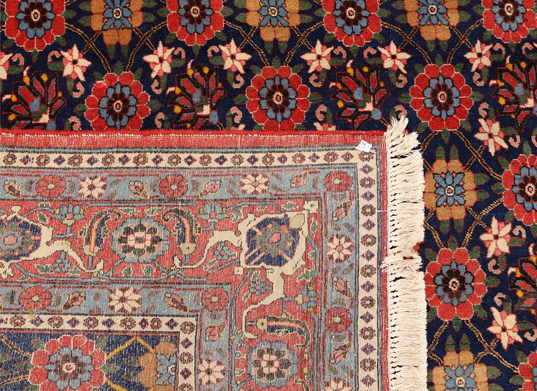 Matta, semiantik Varamin, ca 327 x 216 cm.