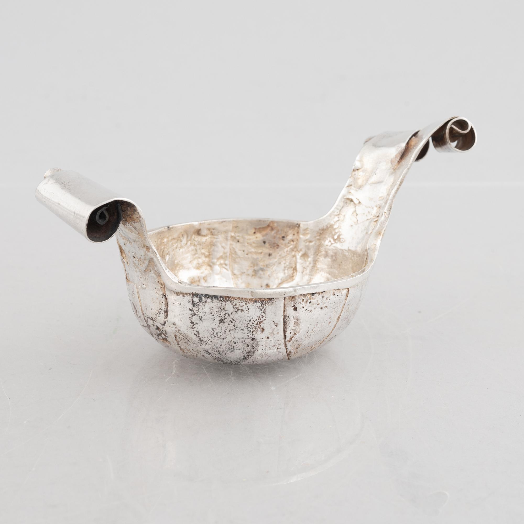 A sterling silver drinking bowl, mark of Lars Arby, Gothenburg, Sweden 1978.