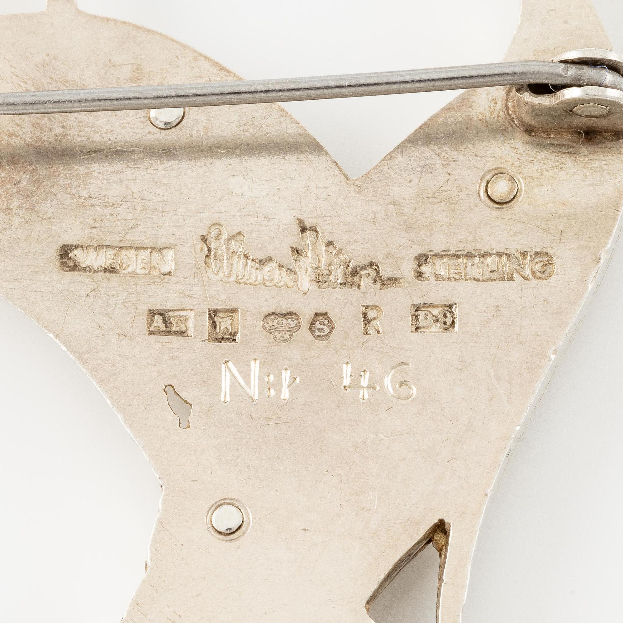 Wiwen Nilsson, a brooch, silver, in the form of a pair of birds, Lund 1954.