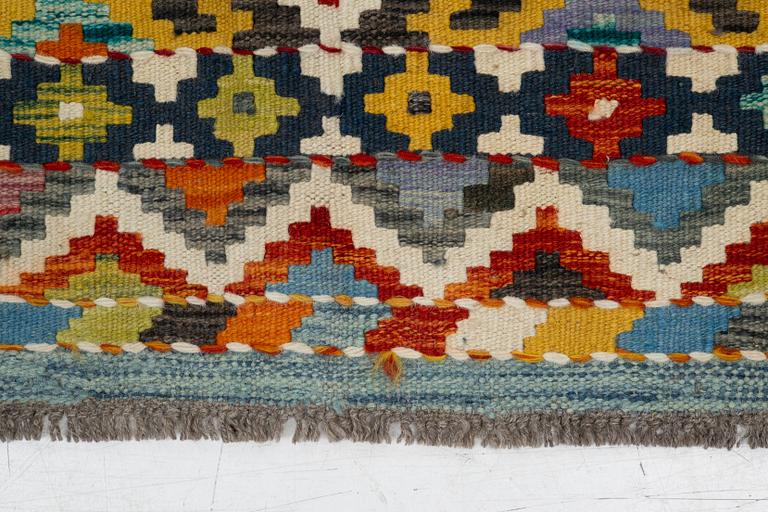 Matta, Kelim, ca 261 x 182 cm.
