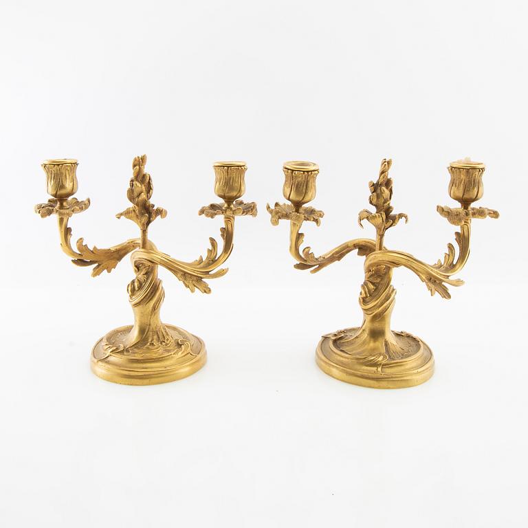Kandelabrar ett par  Louis XV-stil omkring 2900.
