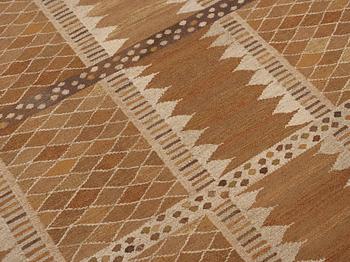 CARPET. "Josefina, brun". Flat weave. 475 x 380,5 cm. Signed AB MMF MR.