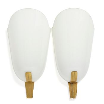 294. Harald Notini, a pair of wall sconces model "8495", Arvid Böhlmarks Lampfabrik, Stockholm, 1940s.