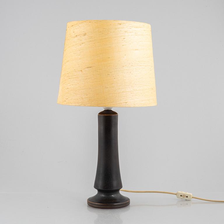Berndt Friberg, bordslampa, stengods, Gustavsbergs Studio, 1975.