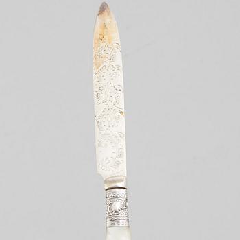 William Yates, fruktbestick, 12 + 12 st, silver och pärlemor, Sheffield, England 1899.