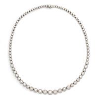Collier, rivieré i 18K vitguld med runda briljantslipade diamanter.