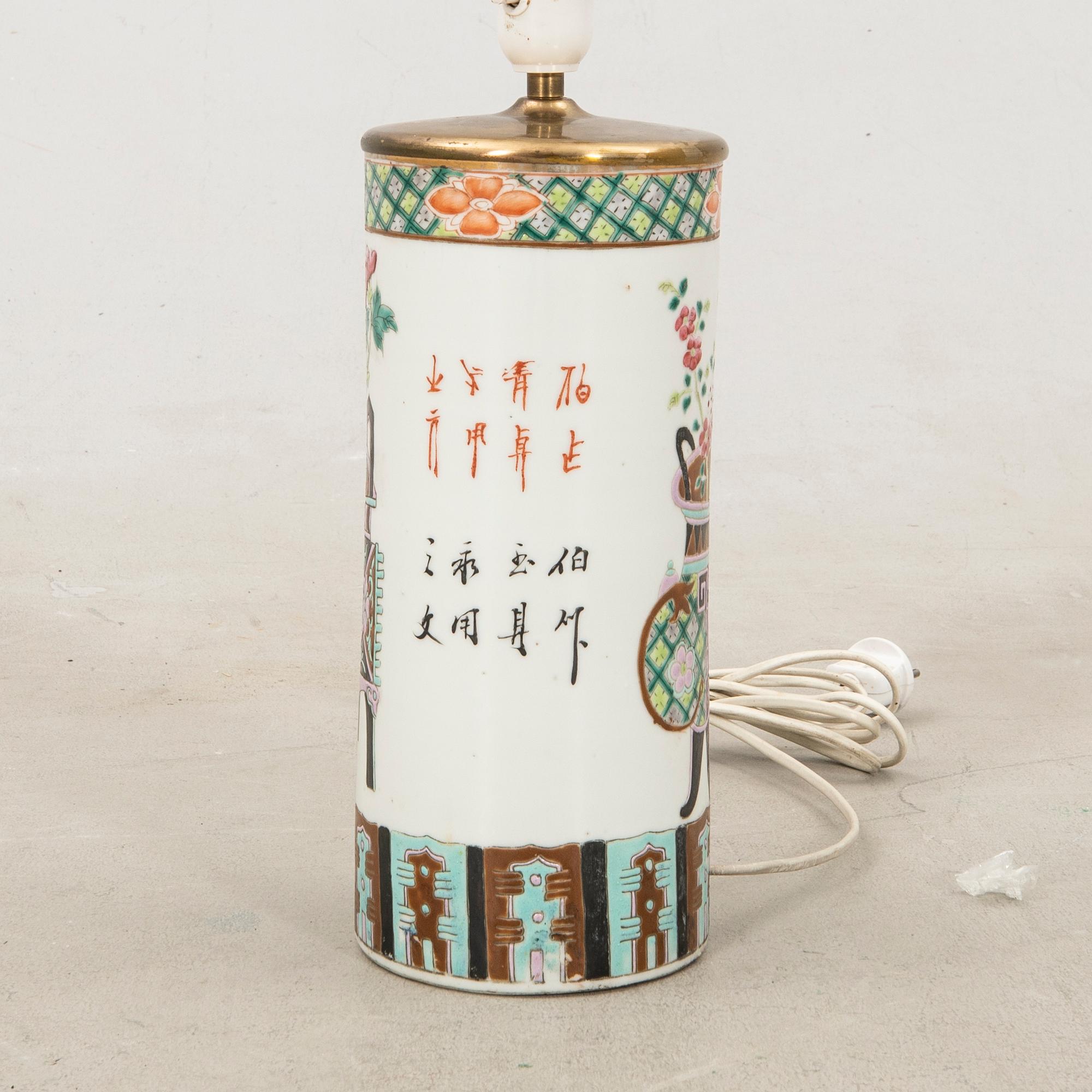 Bordslampa Kina porslin 1900-tal.