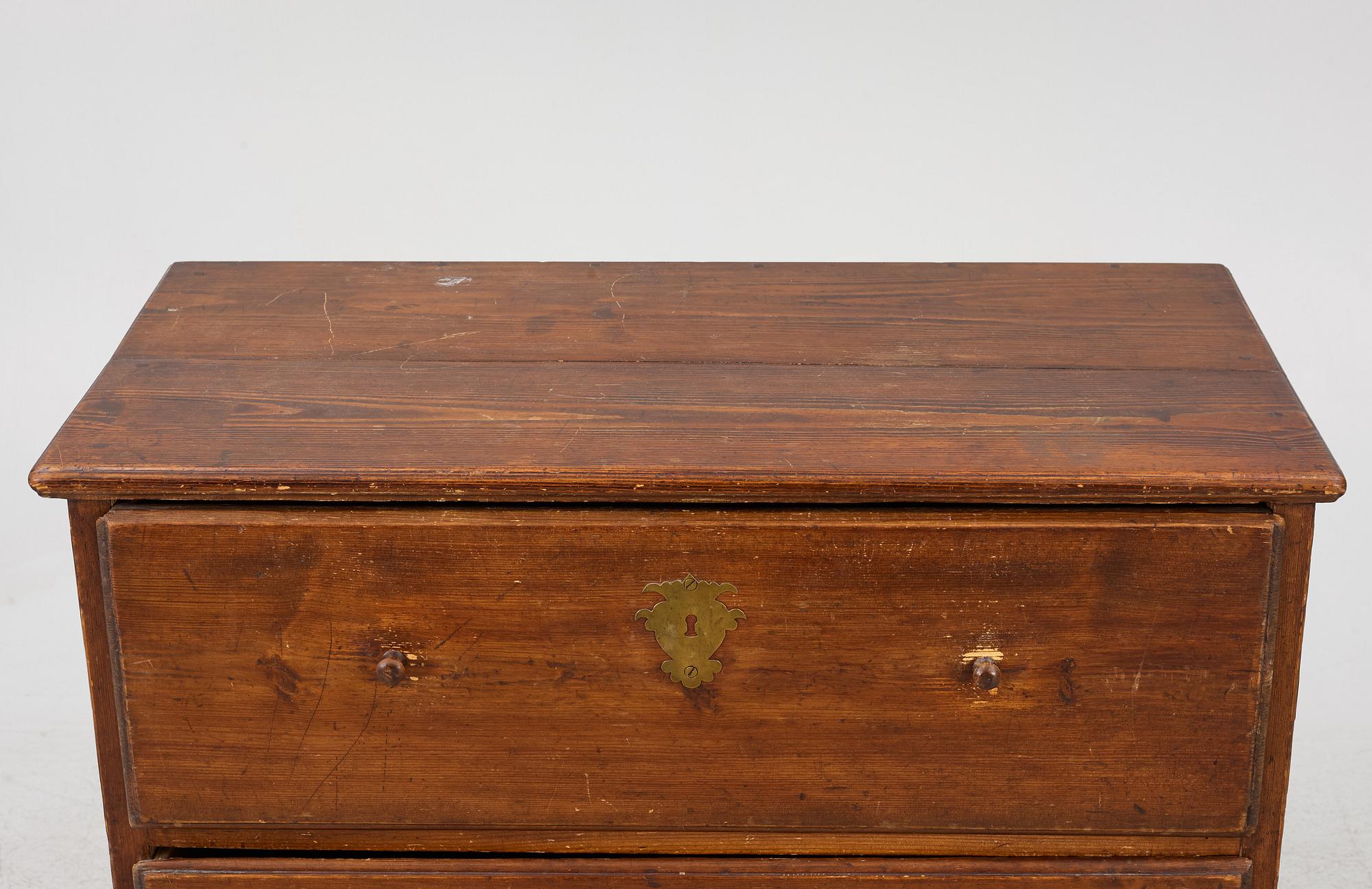 Chest of drawers, 17th/18th century.