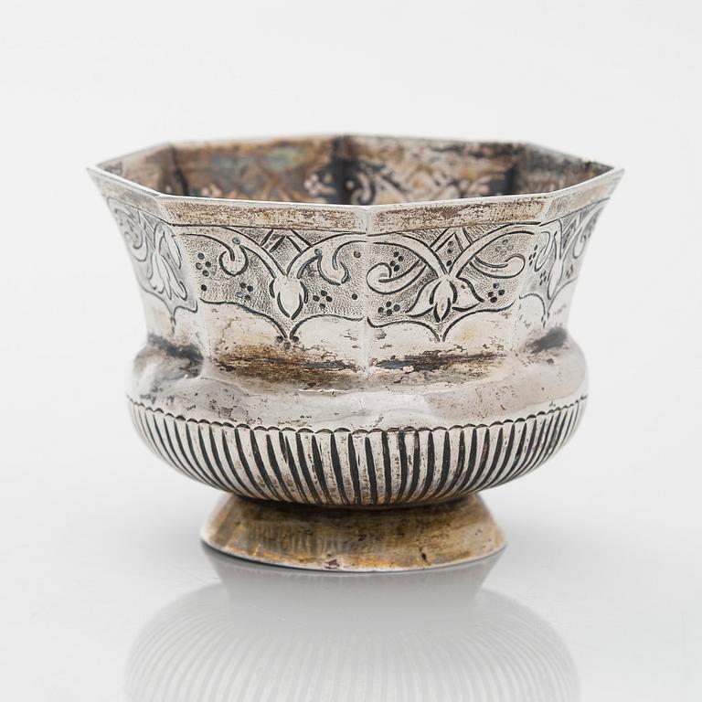 Tscharka, silver, Moskva 1746-50, oidentifierad mästare TC.