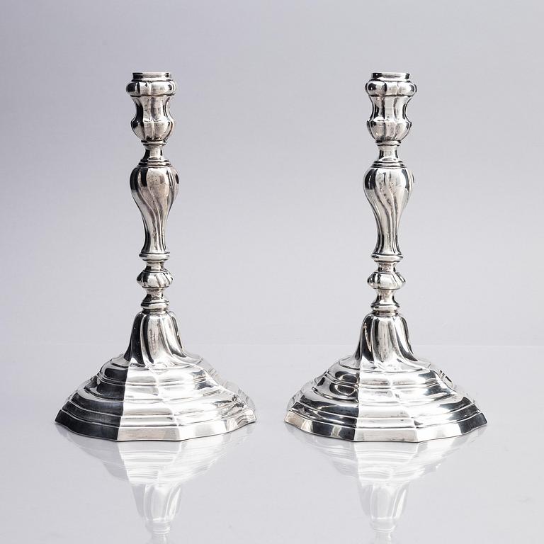 A pair of Belgian silver candlesticks, Ghent, Belgium, 1779.