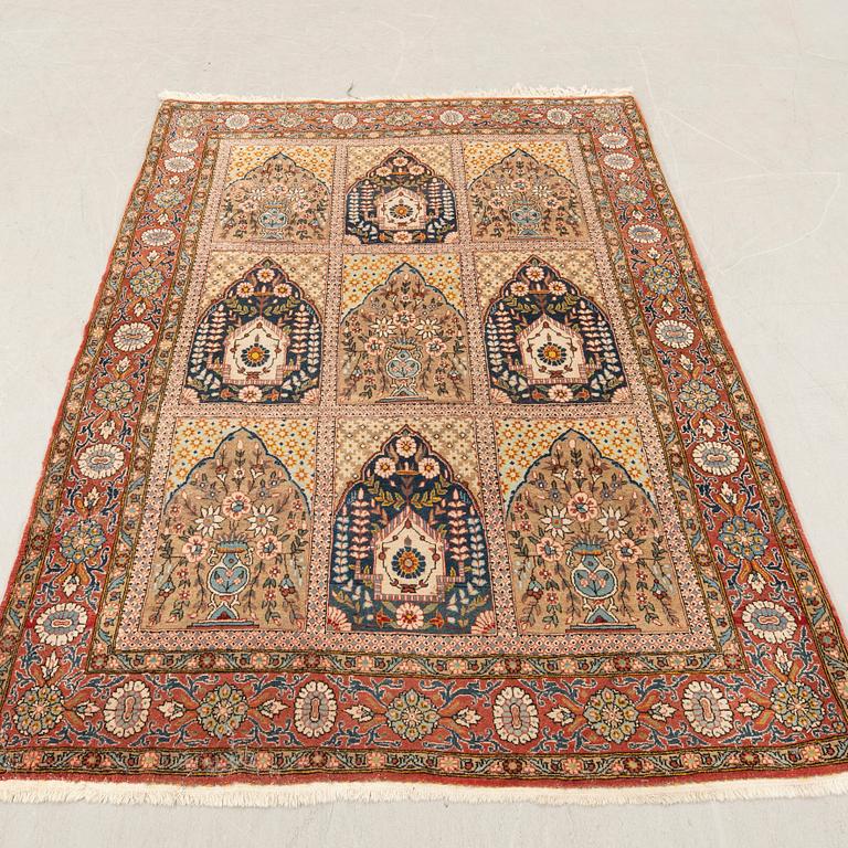 Matta Orientalisk semiantik ca 205x140 cm.