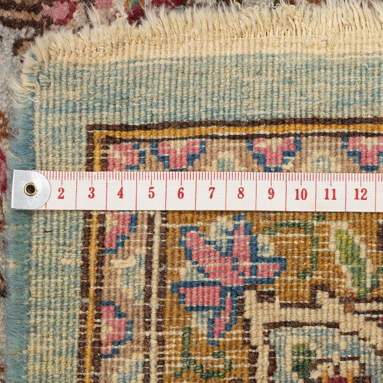 Carpet, Oriental Figural, approx. 205 x 117 cm.