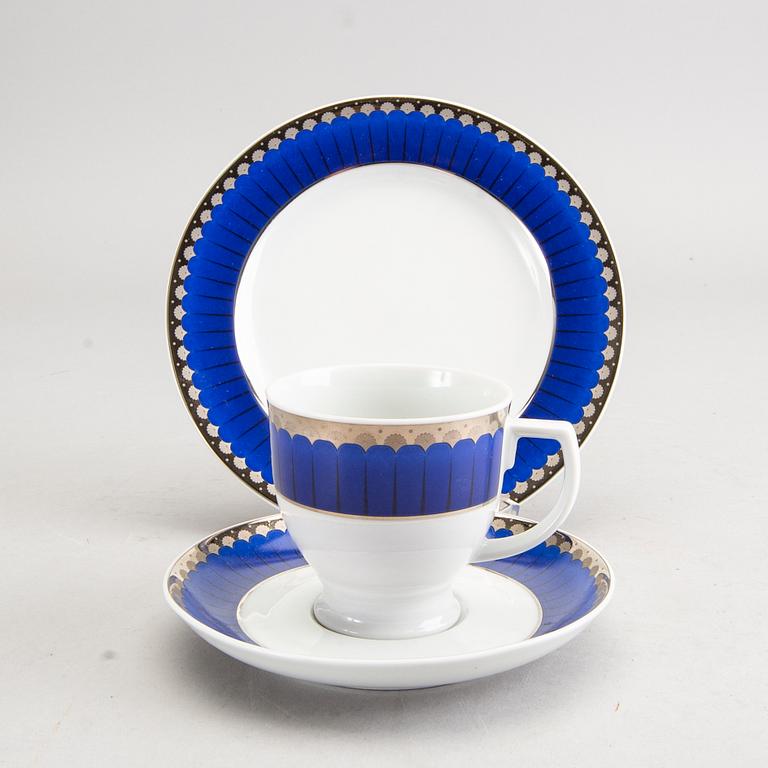 Sigvard Bernadotte, service approx. 55 pcs "Marianne Royal Blue" Christineholm/Fyrklövern, Millennium series 2000.