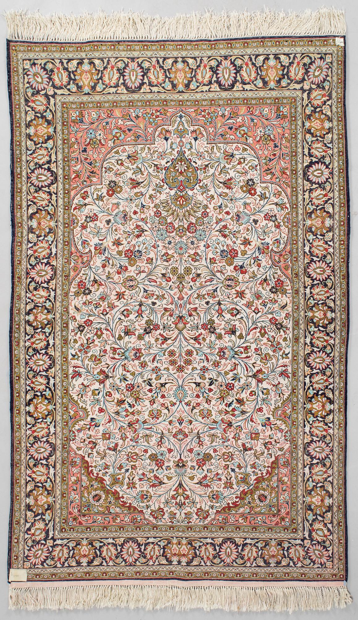 Matta, Ghom, silke, semiantik, 165 x 103 cm.