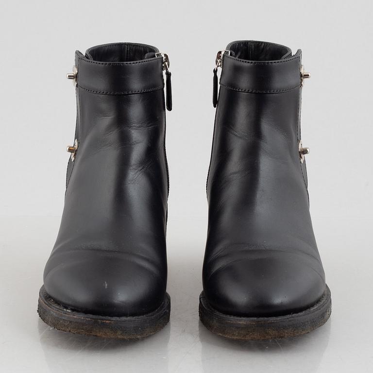 Chanel, boots, size 38 C.