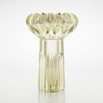 Aimo Okkolin, glas, "Ulpukka" (Gul näckros), signerad Aimo Okkolin Riihimäen Lasi Oy.